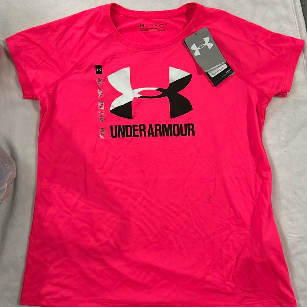 Under Armour Youth Girls Athletic Heat Gear Shirt NWT